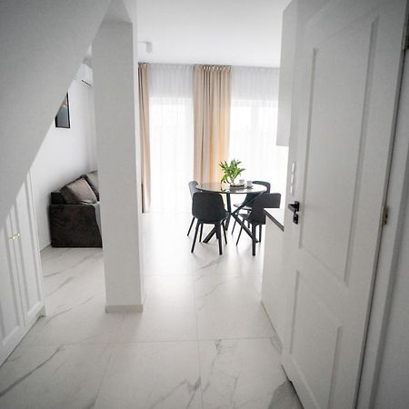 Apartament Powidz Appartamento Esterno foto